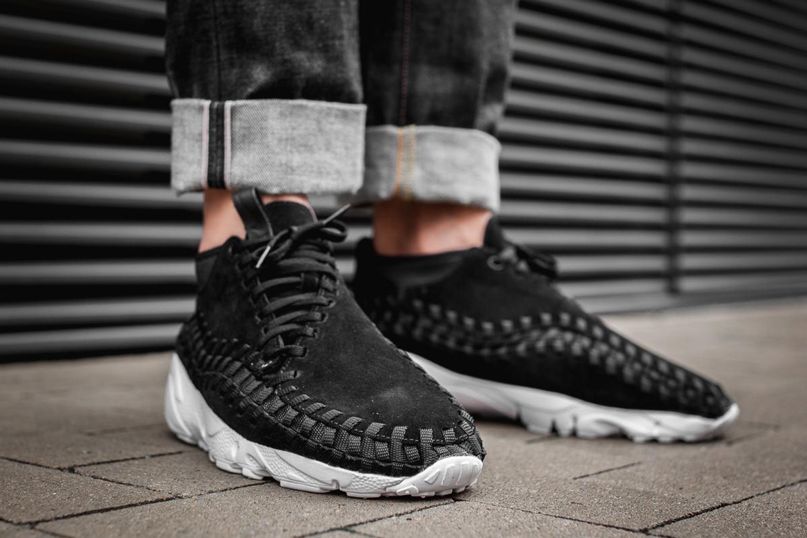 Nike air footscape sales woven chukka black